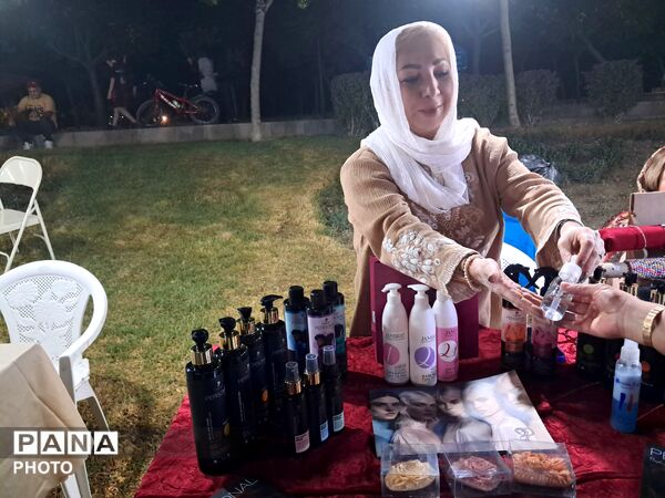 بازارچه مشاغل خانگی و صنایع دستی در کرج 