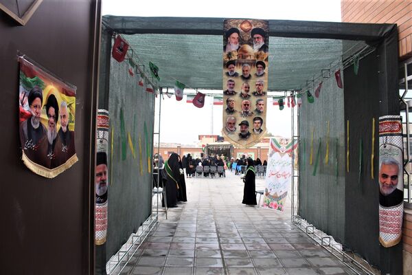 جلوه‌هایی از یادواره شهدا در دبستان استثنایی باغچه‌بان قم