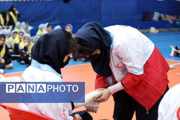 سالن شهید رجایی ورامین میزبان همایش یاوران انقلاب