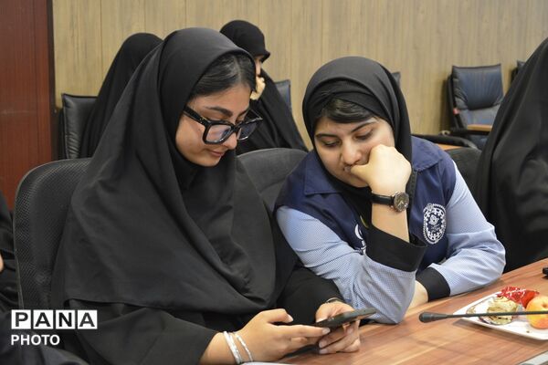 آیین تجلیل از نخبگان پرورشی در بهارستان‌دو