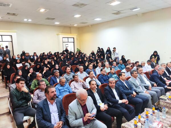 معاون وزیر آموزش و پرورش با مدیران مدارس شهرستان آبدانان دیدار کرد