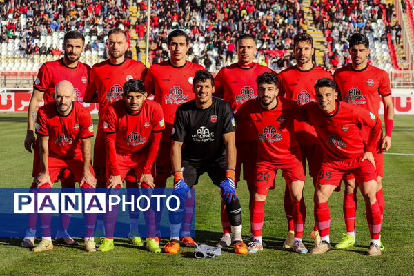 بازی جام حذفی تراکتور و  گل‌گهر سیرجان