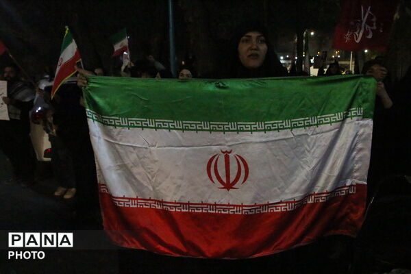 تجمع باشکوه دختران دانش‌آموز یزد