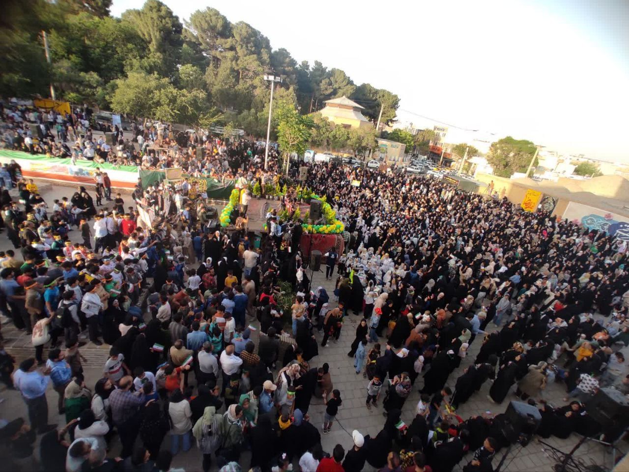 از خاک حیدری تا افلاک رضوی 