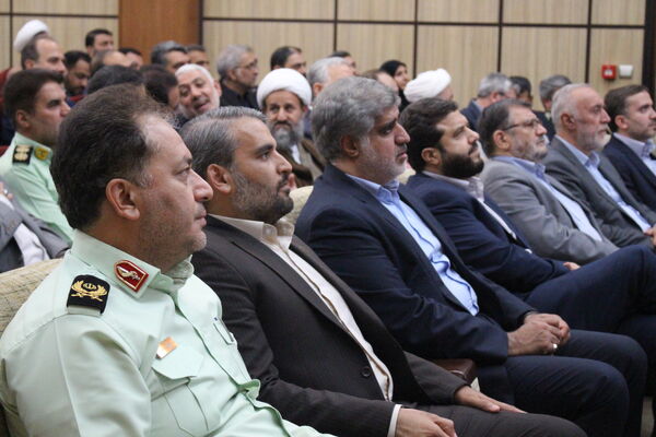 جلسه شورای اداری استان تهران با حضور وزیر کشور به‌مناسبت هفته معلم