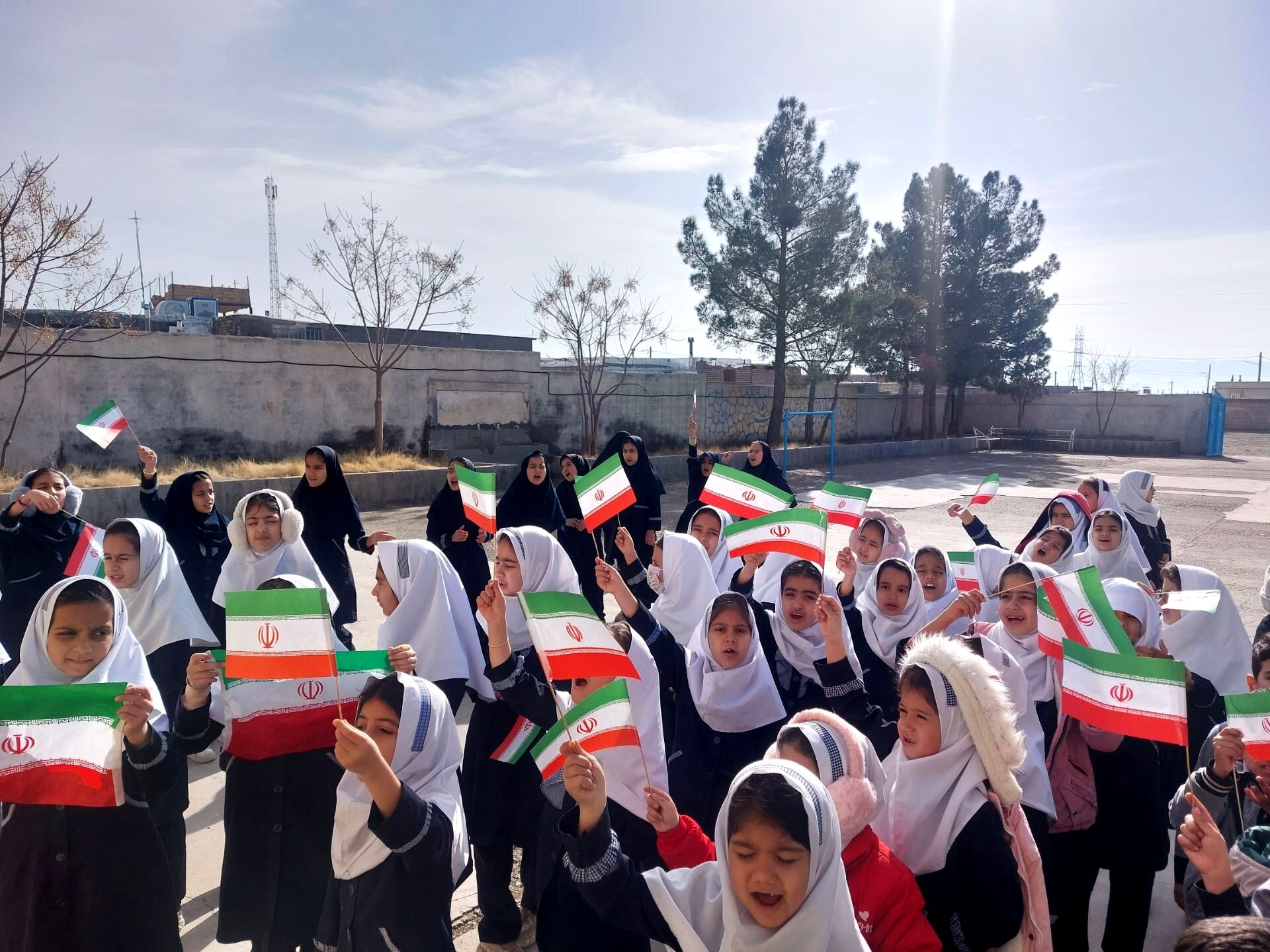جشن انقلاب در مدرسه صغری عبداللهیان  روستای کاریزک خلیل آباد