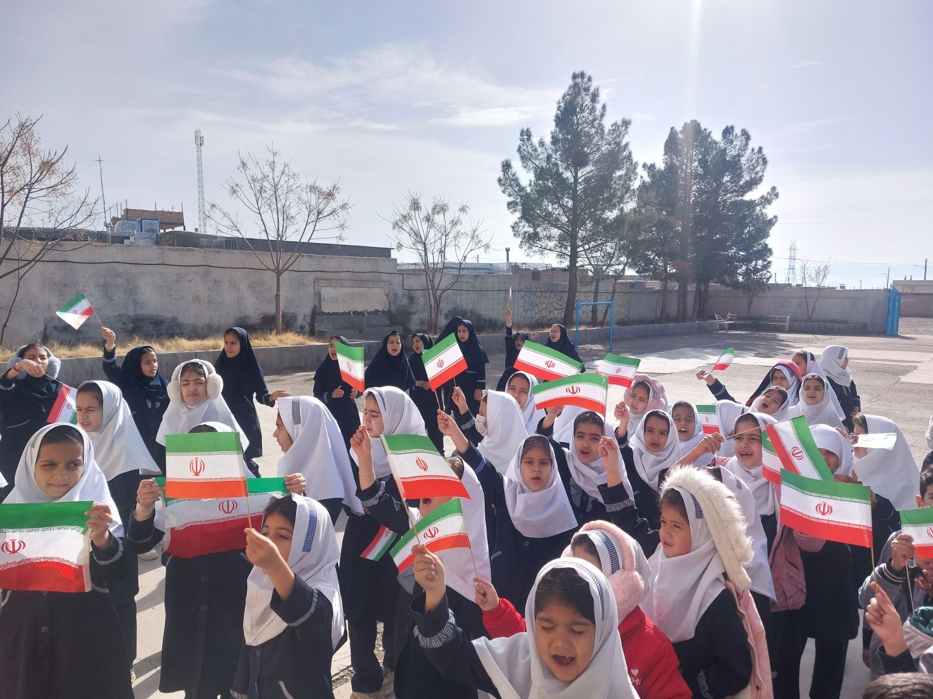 جشن انقلاب در مدرسه صغری عبداللهیان  روستای کاریزک خلیل آباد