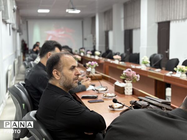 نشست هماهنگی مراسم استانی «احلی من العسل» در اسلامشهر