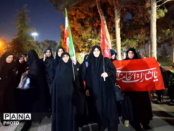 دانشگاه آزاد شهرقدس؛ مأمن زائران اردبیلی در مسیر وداع با رهبر شهید