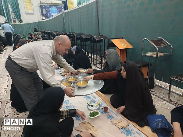 نماز جماعت و افطار در مسجد محمد رسول الله نیشابور 
