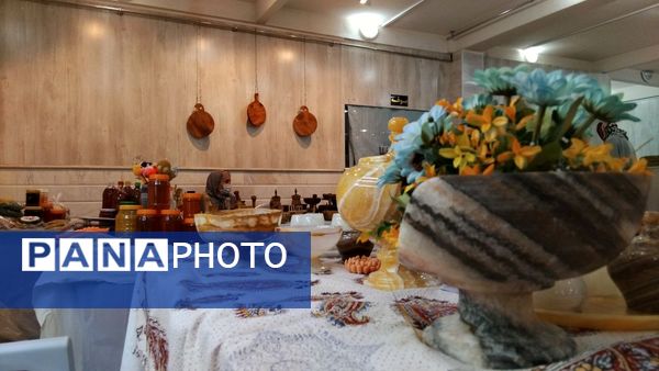نمایشگاه صنایع‌دستی و سوغات شب یلدا در شهرستان محلات 