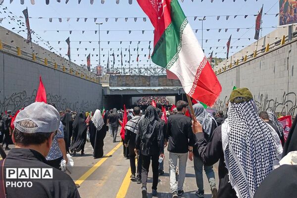 روایت عشق و وفاداری در بدرقه شهدا
