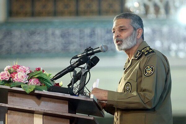 ملت ایران در انتخابات ریاست‌جمهوری مقابل دشمن می‌ایستد