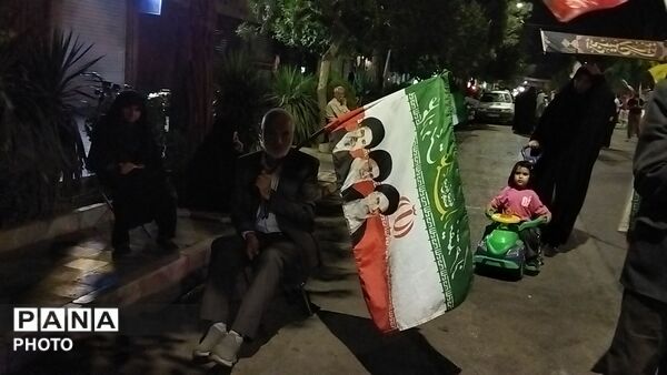 صد و شصت و دو شب، با یک روایت؛ شب‌هایی که از دلِ شهر می‌گذرند و به دل می‌نشینند
