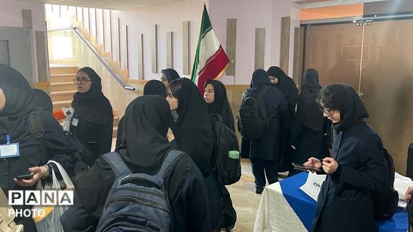 هنرستان هنرهای زیبا میزبان درخشش استعدادهای دختر در چهل و چهارمین جشنواره نمایش صحنه ای  و عروسکی