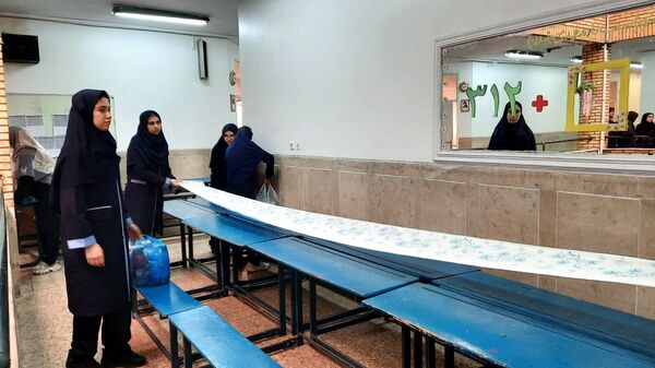 ضیافت افطاری در دبیرستان هیات امنایی فیض کاشانی