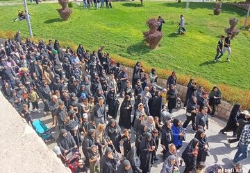 آیین پیاده روی دلدادگان اربعین حسینی در شهرستان نیشابور 