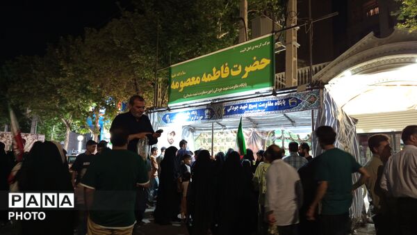 شبی دیگر از همبستگی مردم و تجدید بیعت با رهبری در بروجرد