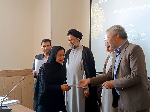 تجلیل از برگزیدگان پویش یاحسین(ع) در گناباد