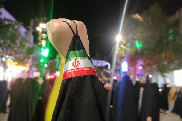 این علم بر زمین نمی ماند 