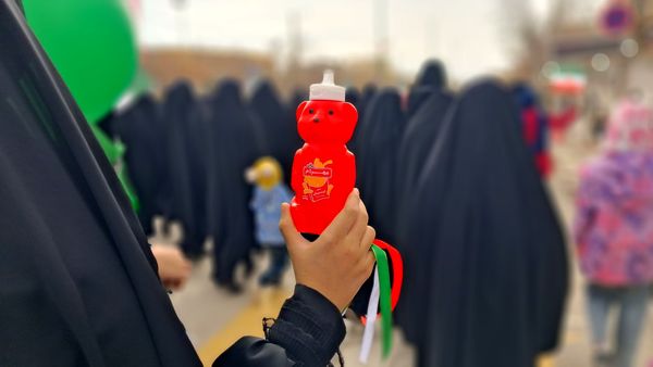 فامنین در جشن پیروزی؛ راهپیمایی پرشور ۲۲ بهمن به نمایش درآمد