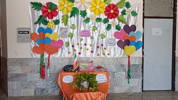 جشن عاطفه هادر دبیرستان گوهرشاد