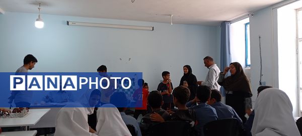 برگزاری مسابقه شطرنج میان دانش‌‌‌آموزان ابتدایی در فین