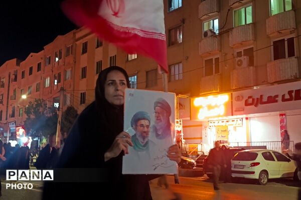 طنین دوباره فریادها؛ گام‌های استوار مردم در شبی ماندگار