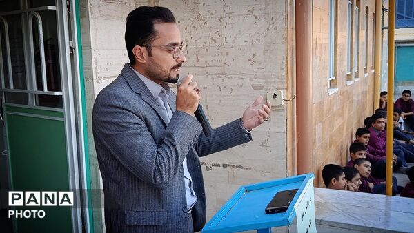 معرفی طرح مهارت‌آموزی به دانش‌آموزان دبیرستان میثاق کاشمر