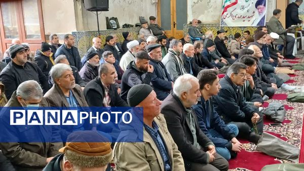 اقامه نماز پرفیض جمعه در سمنان