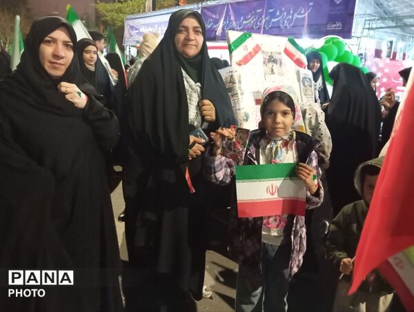 اثر انگشت هایی که تابلو خونخواهی شهیدان  را کامل کردند 