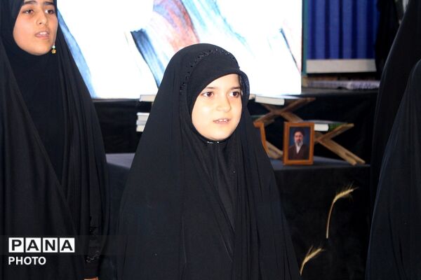 نظرآباد میزبان آیین بزرگداشت رهبر شهید با حضور مسئولان و دانش‌آموزان