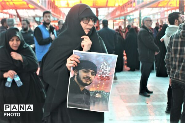 آیین خاکسپاری کودک شهید سه ساله جنگ رمضان در قم