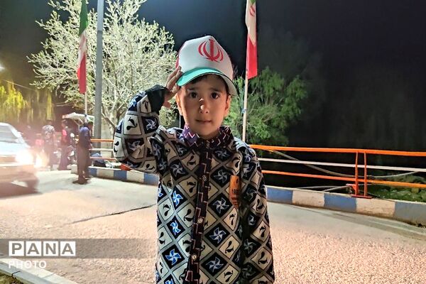 سنگر ما خیابان است 