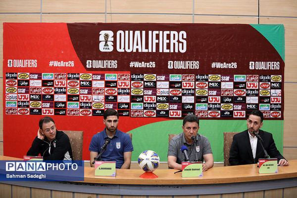 نشست خبری سرمربی تیم های ملی فوتبال ایران و ازبکستان