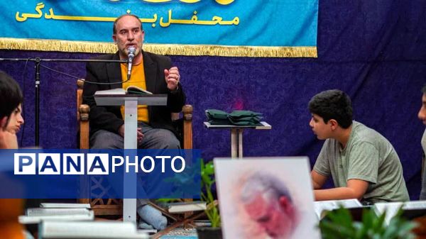 شور اعتکاف بزرگ دانش‌آموزی در فارس 