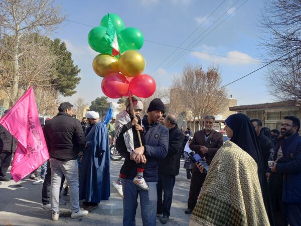حضور حماسی مردم فلاورجان در راهپیمایی 22 بهمن