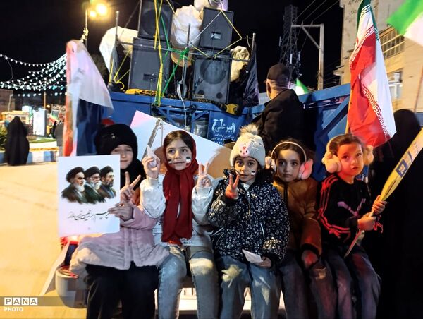 حضور نسل آینده انقلاب در شب‌های اقتدار