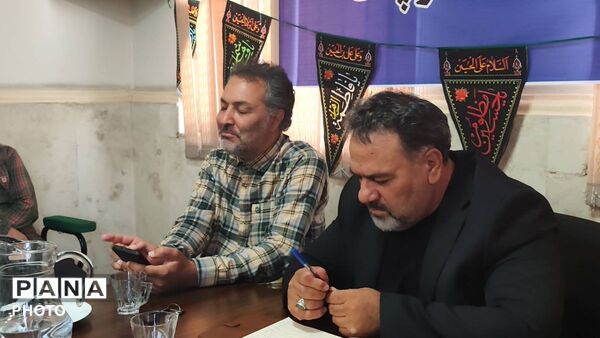  اربعین حسینی با نوای شعر در کتابخانه ولایت قرچک