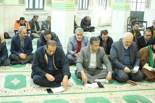 آغاز دهه فجر فیروزکوه با گلباران مزار شهدای گمنام