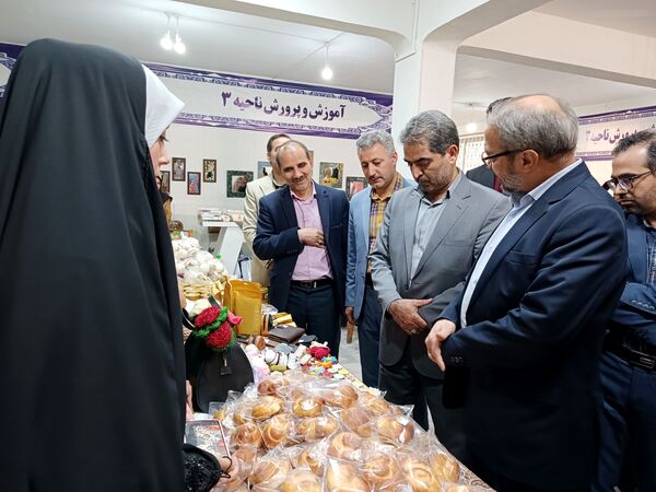 افتتاح اولین نمایشگاه و فروشگاه دستاوردهای هنرجویان مشهد