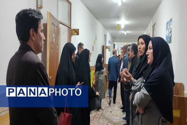 اجلاس استانی ویژه مدیران دبیرستان‌های نمونه دولتی و شبانه‌روزی استان خراسان رضوی در دبیرستان دخترانه شهید مجید دهنوی