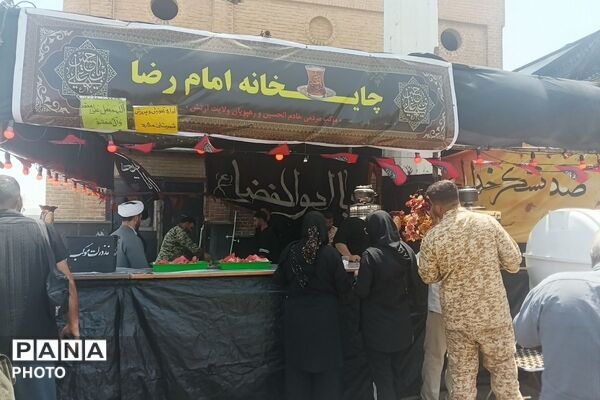 استقرار موکب‌های مردمی، دانش آموزی و خدمت‌رسان ارتش به زائران اربعین
