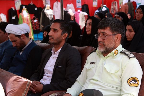 افتتاح نخستین جشنواره تن‌پوش نور، نمایشگاه مُد و لباس ایرانی اسلامی در شهرستان بهارستان 