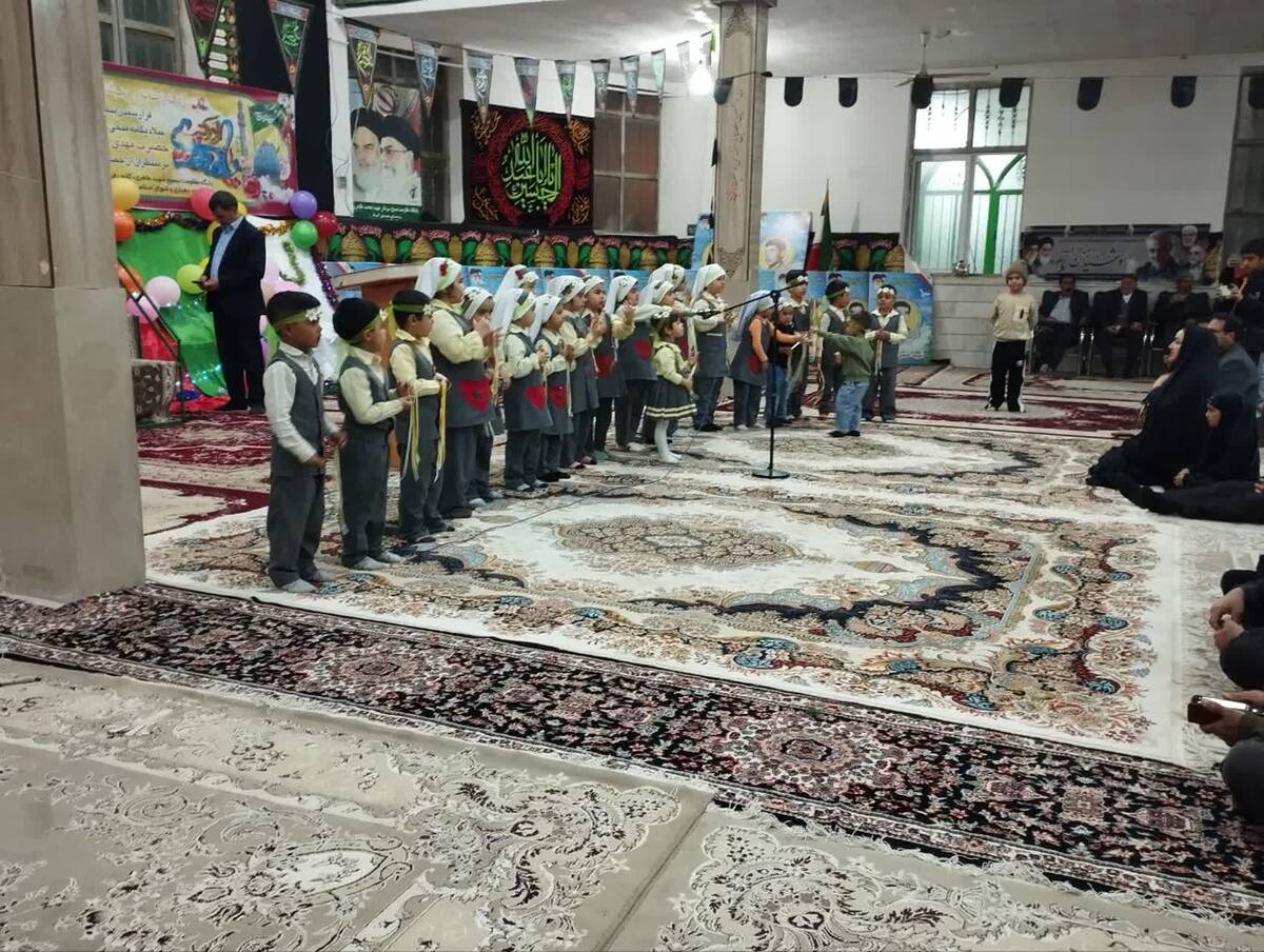 جشن شب ولادت حضرت مهدی عج‌ در روستای مهدی آباد خلیل آباد