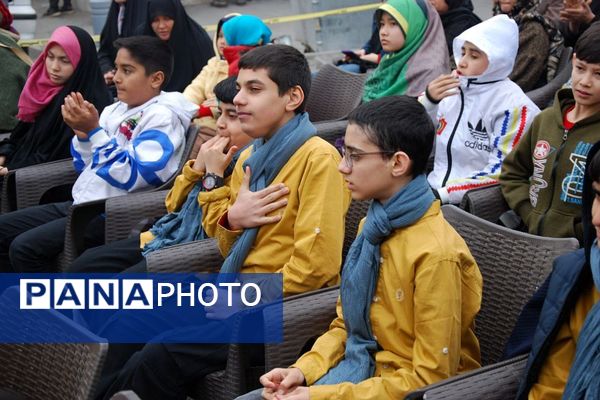 جشن خیابانی نیمه شعبان در شهر قیامدشت 