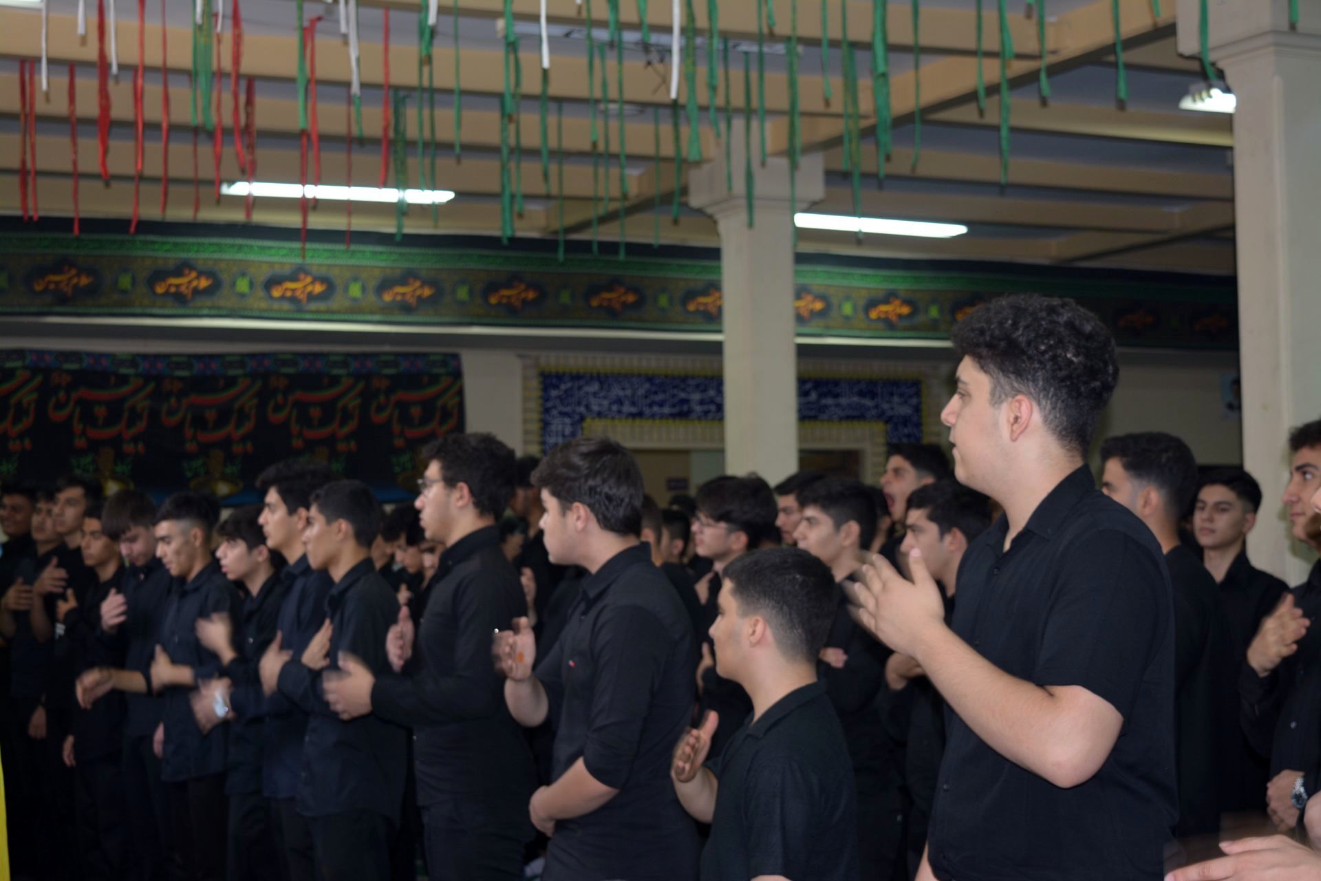 برگزاری مراسم سوگواره احلی من العسل در هنرستان مجتمع فنی تهران بهارستان ۲