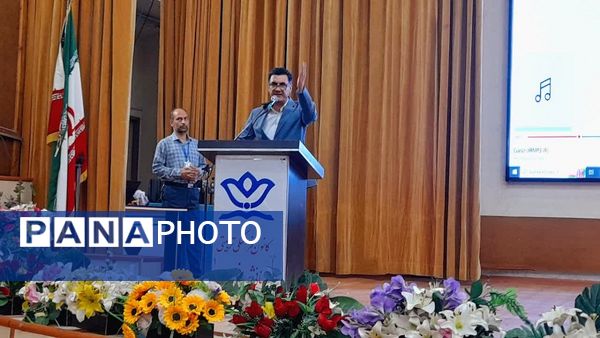 برگزاری اختتامیه جشنواره نوجوان سالم و یاریگران زندگی در کانون شهید فهمیده کرج