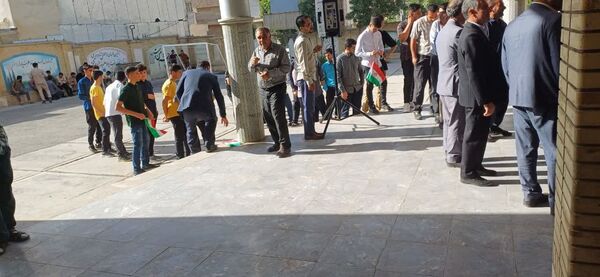 حضور پرشور دانش‌آموزان رای اولی شهرستان چرداول در انتخابات ریاست جمهوری
