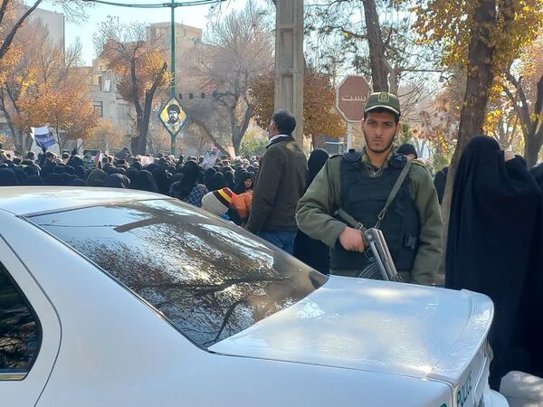 تشییع باشکوه پیکر پاک شهدای گمنام در اصفهان 